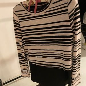 Women’s sweater top